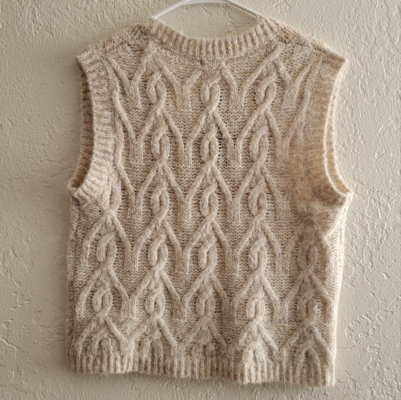 Nasty Gal Sweater Vest Size Small NWT - Picture 4 of 7